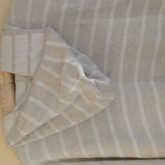 Kinross Cashmere Blend Cardigan - Picture 6 of 7